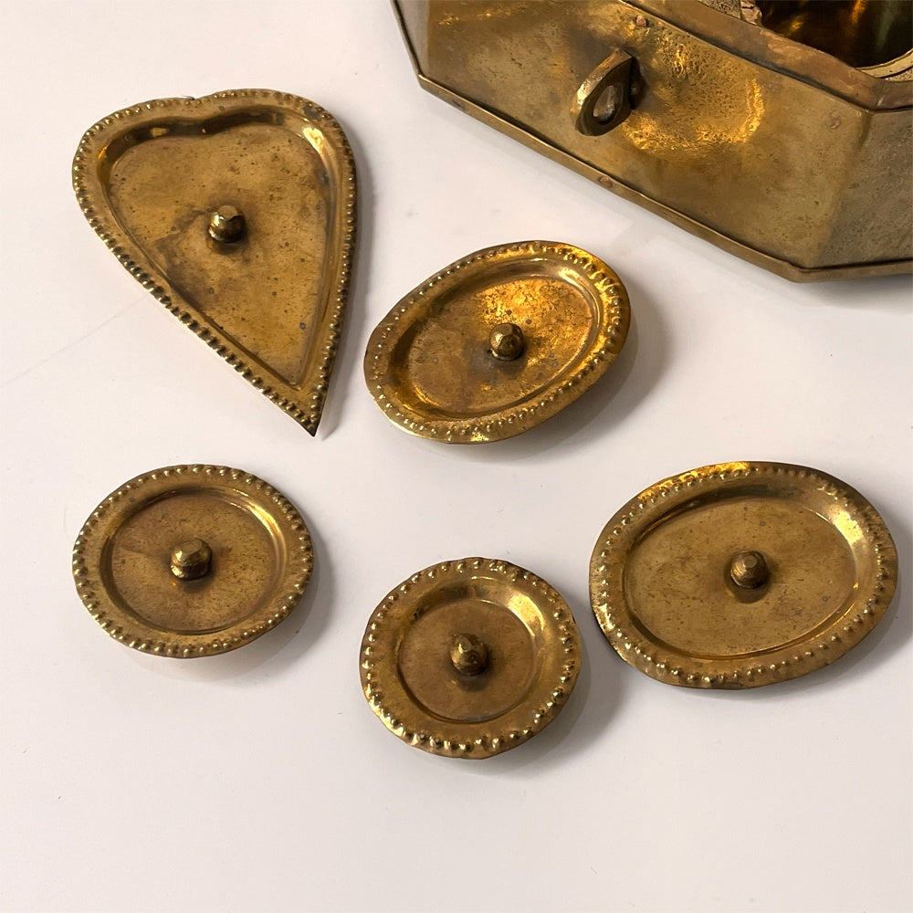 真鍮 スパイスボックス spicebox マサラダバ medicine case アクセサリーボックス インド 手工芸品 ★