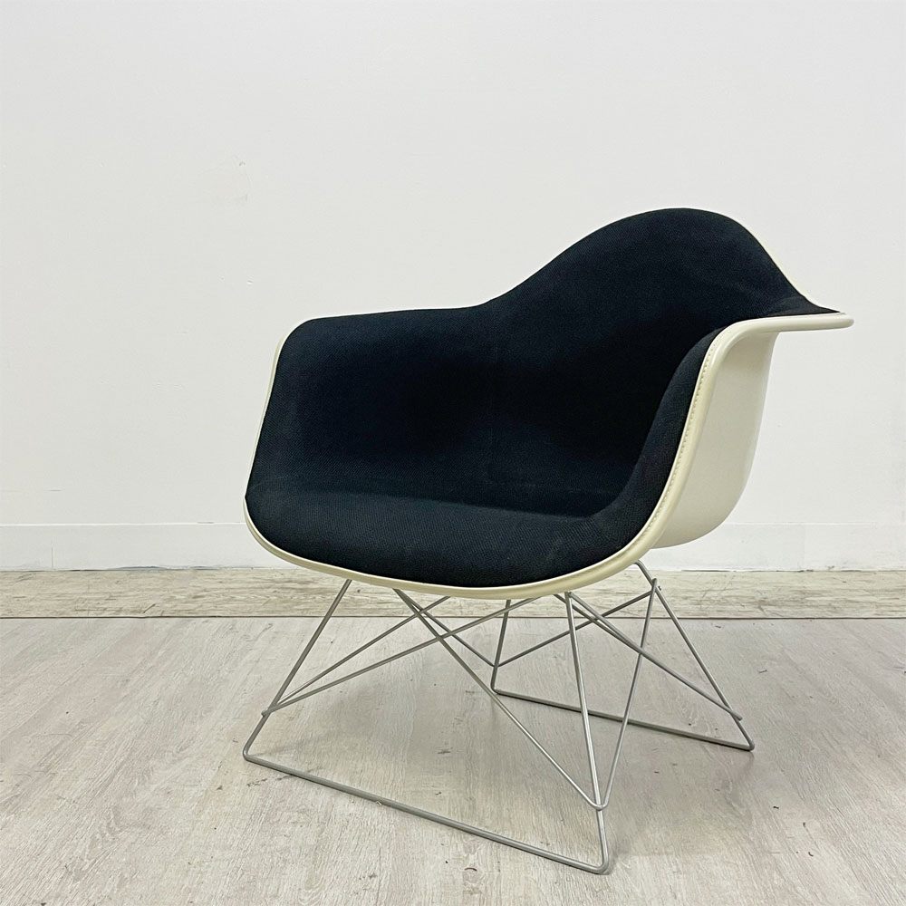 ハーマンミラー Herman Miller アームシェルチェア 現行FRP製 アプホルスター ファブリック ブラック キャッツクレイドル ラウンジベース ミッドセンチュリー C&R イームズ ●