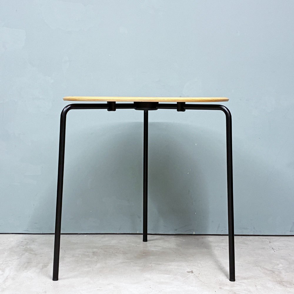 エンゲルブレヒト Engelbrechts ケヴィ KEVI 2010 ダイニングテーブル オーク材 プライウッド カフェテーブル 70cm 3本脚 ヨルゲン・ラスムッセン デンマーク 未使用品 A ◎