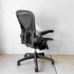 ハーマンミラー HermanMiller アーロンチェア ライト Bサイズ ポスチャーフィット グラファイトベース アーム固定 デスクチェア オフィスチェア ★