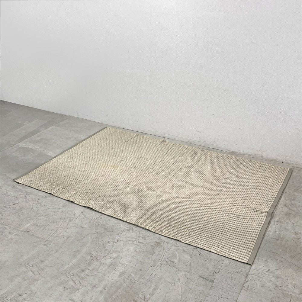 クヴァドラ Kvadrat アラム Aram ラグ ウール リブ編み 298×195cm キナサンド Kinnasand デンマーク 〓
