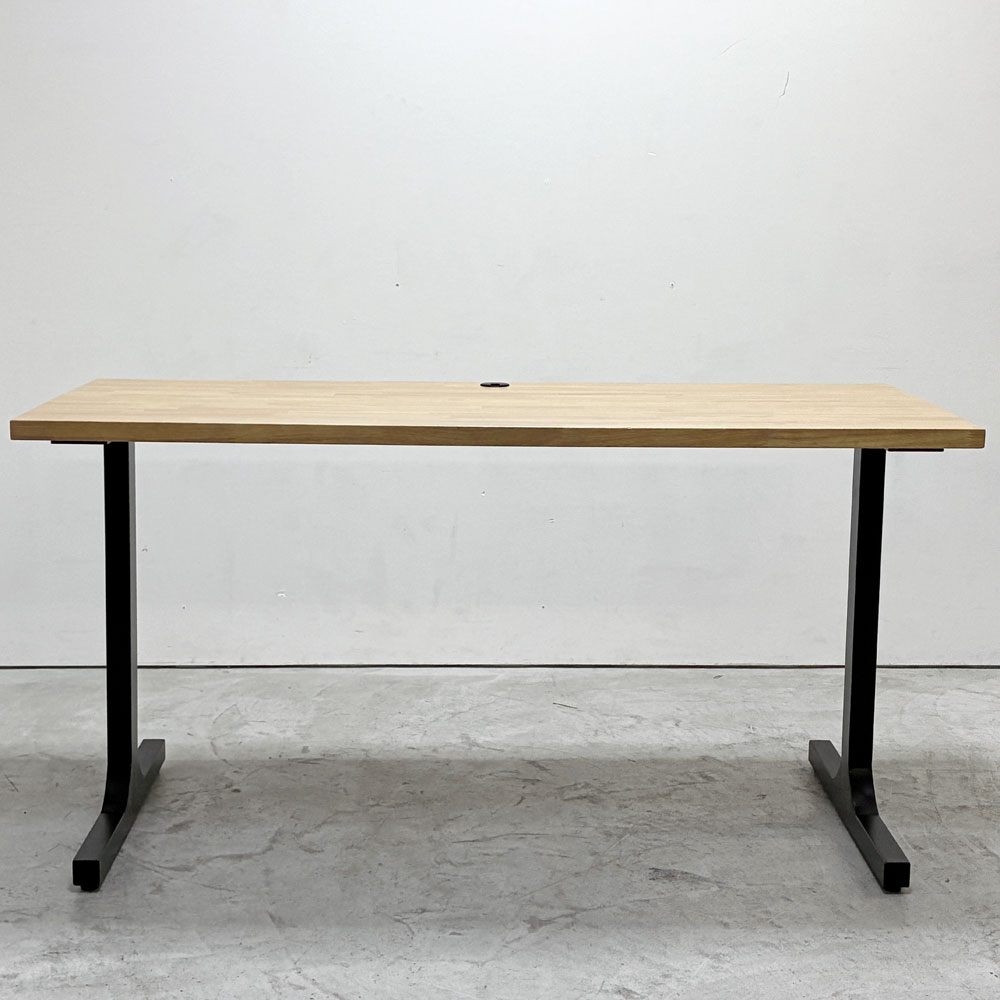 かなでもの KANADEMONO ザ・テーブル THE TABLE デスク W140xD62cm ラバーウッド Iライン脚 配線孔付き ナチュラル ブラック ●
