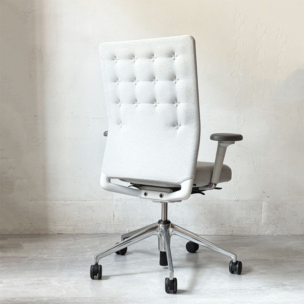 ヴィトラ vitra IDトリム ID Trim オフィスチェア デスクチェア ファブリックシート ライトグレー系 ハイバック 2Dアームレスト アントニオ・チッテリオ 参考定価￥218,900- ★