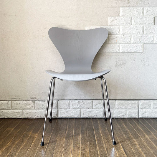 フリッツハンセン Fritz Hansen 3107 セブンチェア カラードアッシュ ナイングレー アルネ・ヤコブセン Arne Jacobsen デンマーク 北欧家具 定価￥78,980- ◎