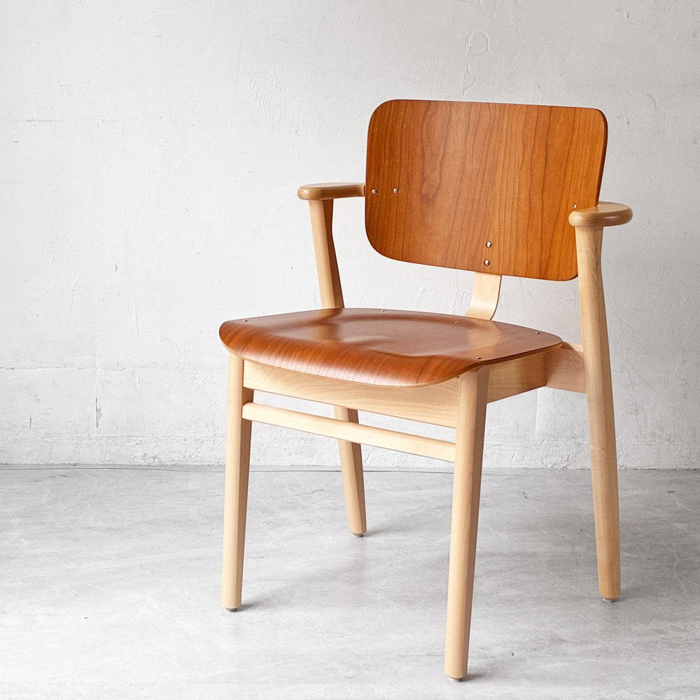 アルテック artek ドムスチェア Domus Chair ダイニングチェア チェリー材 × バーチ材 2023年数量限定 板座 イルマリ・タピオヴァーラ 美品 ★