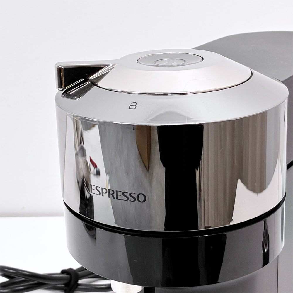 ネスプレッソ NESPRESSO ヴァーチュオ ネクスト デラックス ダーククローム C コーヒーメーカー エスプレッソマシン Wi-Fiペアリング エスプレッソ～カラフェサイズ ●