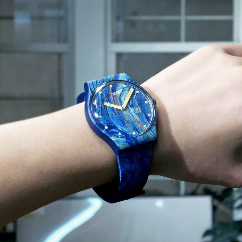 スウォッチ Swatch x MoMA ザ・スターリー・ナイト THE STARRY NIGHT BY VINCENT VAN GOGH 腕時計 SUOZ335 2021年 箱付 ●