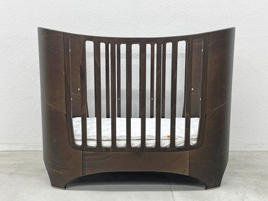 リエンダー Leander ベビーベッド BABY BED ビーチ材 ウォールナットカラー ０歳から3歳程度まで 定価165,000 美品 デンマーク  〓