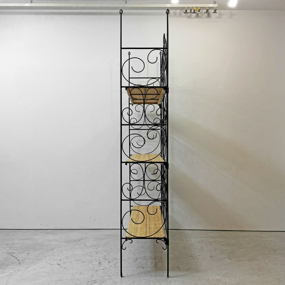 ロートアイアンｘラタン クラシカルデザイン シェルフ 3段 棚板着脱可能 フォールディング 折畳 籐 アンティーク調 店舗什器 ●