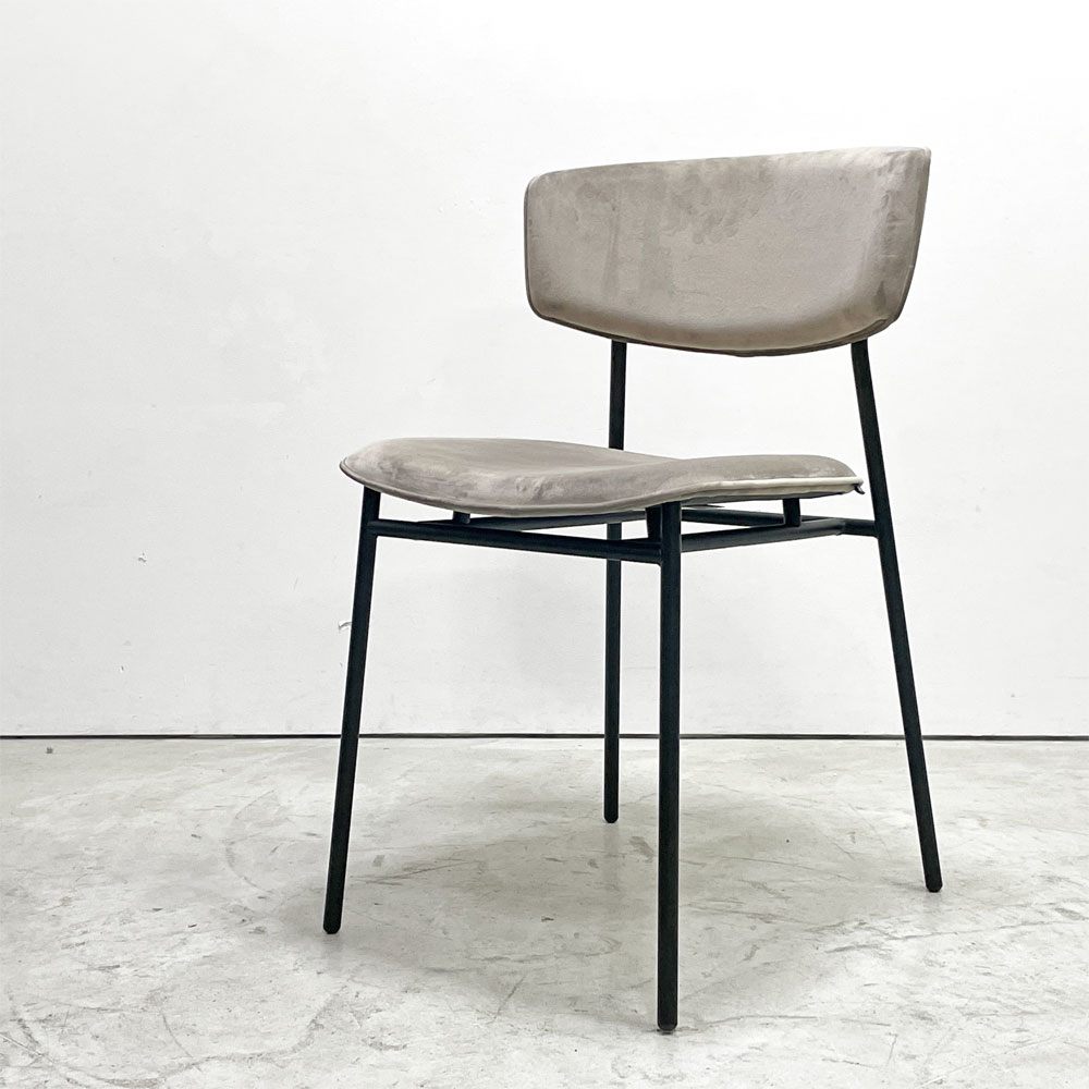 カリガリス Calligaris フィフティーズ FIFTIES ダイニングチェア サンドカラー×マットブラック ファブリック ベルベット スチール脚 モダンデザイン イタリア A ●