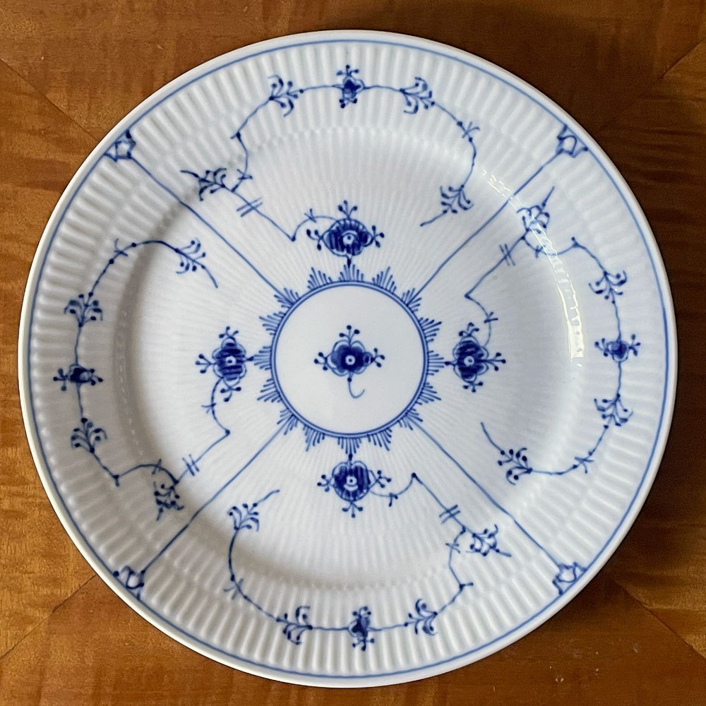 ロイヤルコペンハーゲン ROYAL COPENHAGEN ブルーフルーテッド プレイン Blue Fluted Plain プレート 25cm ◇