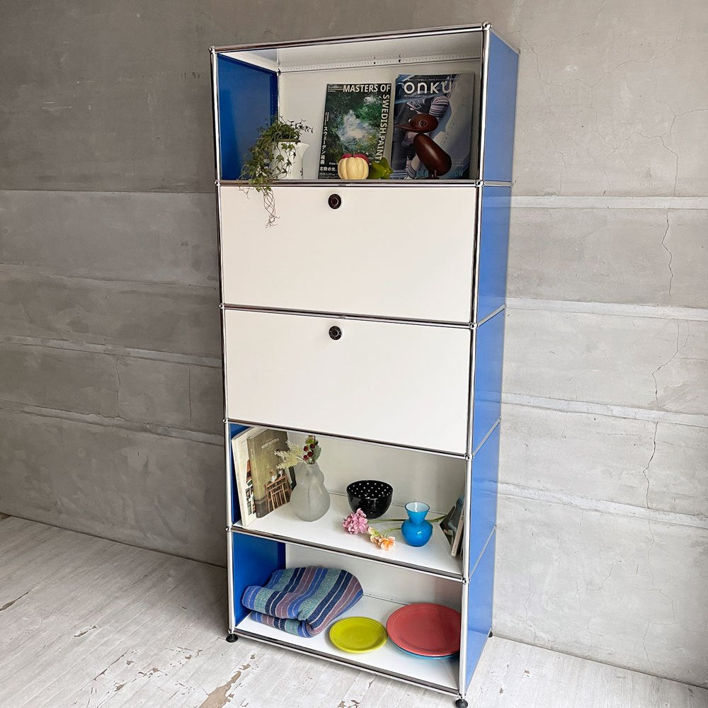 ユーエスエムハラー USM Haller モジュラーファニチャー キャビネット シェルフ 1列5段 ピュアホワイト×ジェンシャンブルー ドロップダウンドア×2 アジャスター付 スイス♪