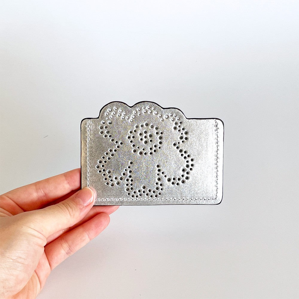 マリメッコ marimekko インプリント カードホルダー ウニッコ Imprint Card Holder Unikko シルバー カードケース ポーチ付き 北欧 ■