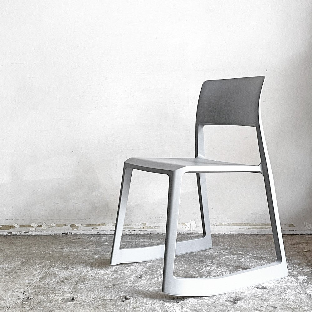 ヴィトラ Vitra ティプトン Tipton チェア スタッキングチェア チルト機能 ロッキングチェア バサルト D ■