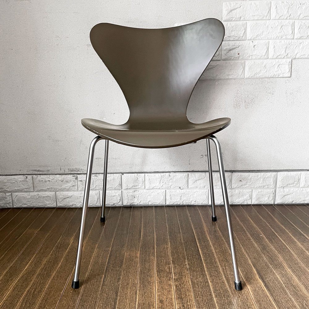 フリッツハンセン Fritz Hansen 3107 セブンチェア ラッカー ダークブラウン アルネ・ヤコブセン デンマーク 北欧家具 定価￥81,180- B ◎