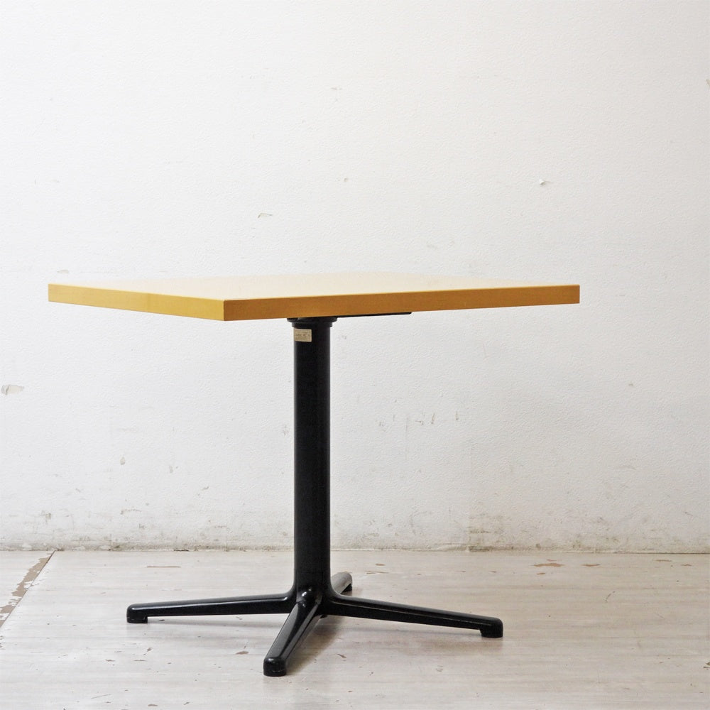 ホテルオークラ東京 別館 Hotel Okura カフェ カメリア 使用 カフェテーブル ダイニングテーブル W85cm ●