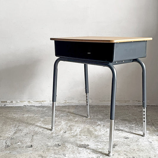ヴァルコ VIRCO スチューデントデスク Student desk オーク材 スチールフレーム 収納付き 天板昇降機能 アメリカ ■