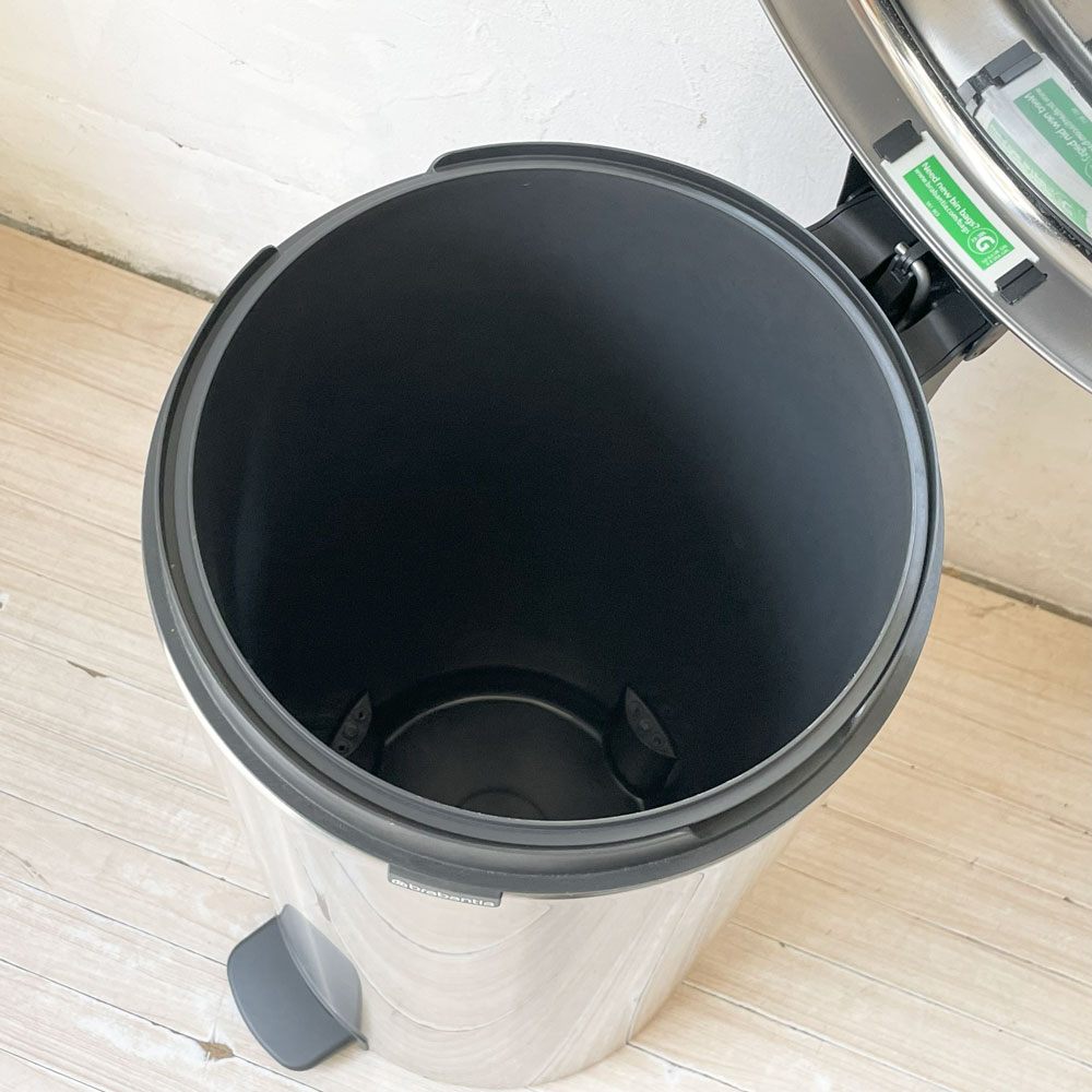 ブラバンシア brabantia ペダルビン ニューアイコン NEWICON 30リットル ダストボックス ペダル式ゴミ箱 ペダルペール マットステンレス 26,400円 ★
