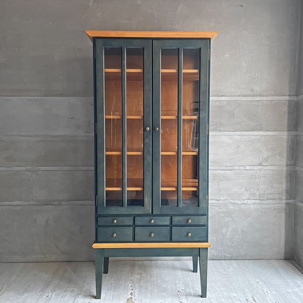 柏木工 KASHIWA ガラスキャビネット カップボード ブックシェルフ 飾り棚 本棚 ビーチ材 2トーンカラー IDC大塚取扱い ♪