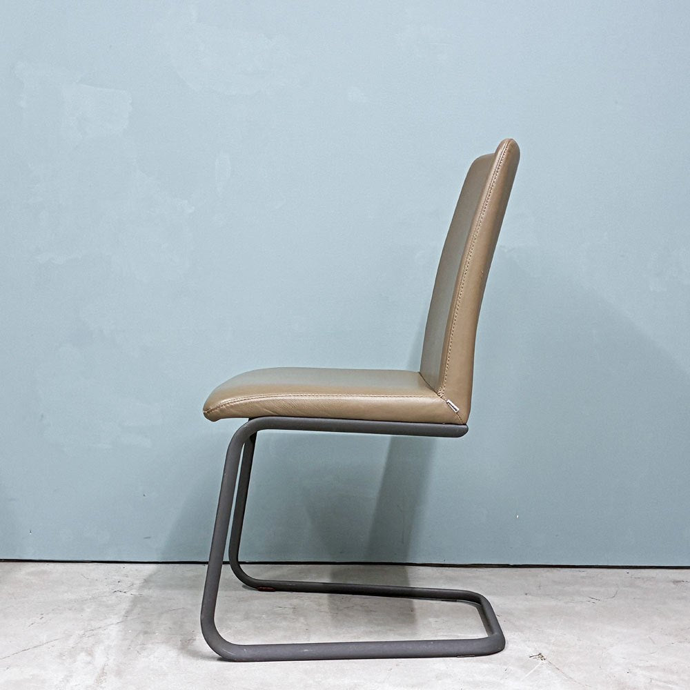 ボーコンセプト BoConcept ローザンヌ LAUSANNE ダイニングチェア カンチレバー PUレザー 北欧モダン ダークベージュ A ◎
