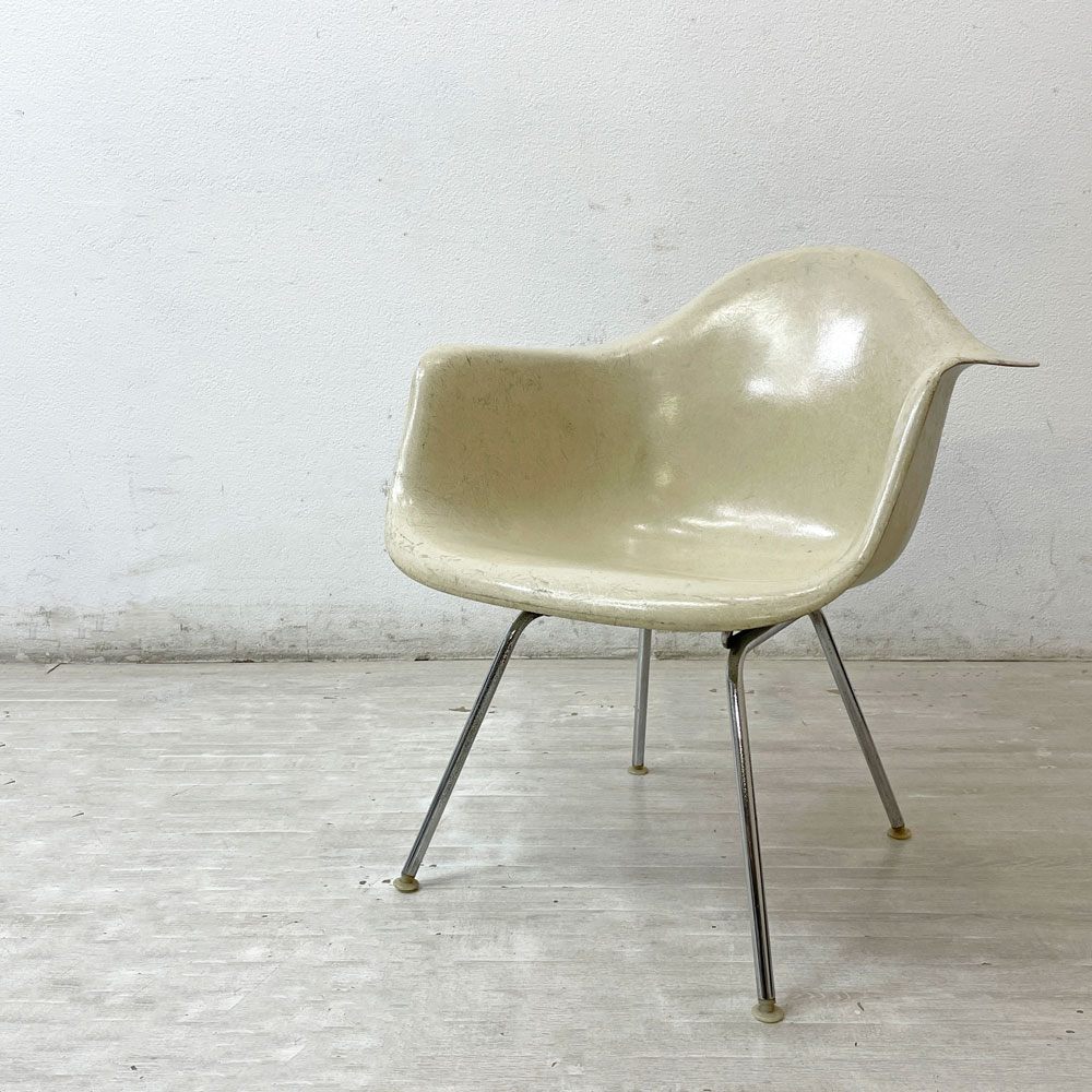 ハーマンミラー Herman Miller 2ndビンテージ アームシェルチェア FRP製 パーチメント Hベース ロータイプ モダンファニチャーセールス 日本製 C&R イームズ ミッドセンチュリー ●