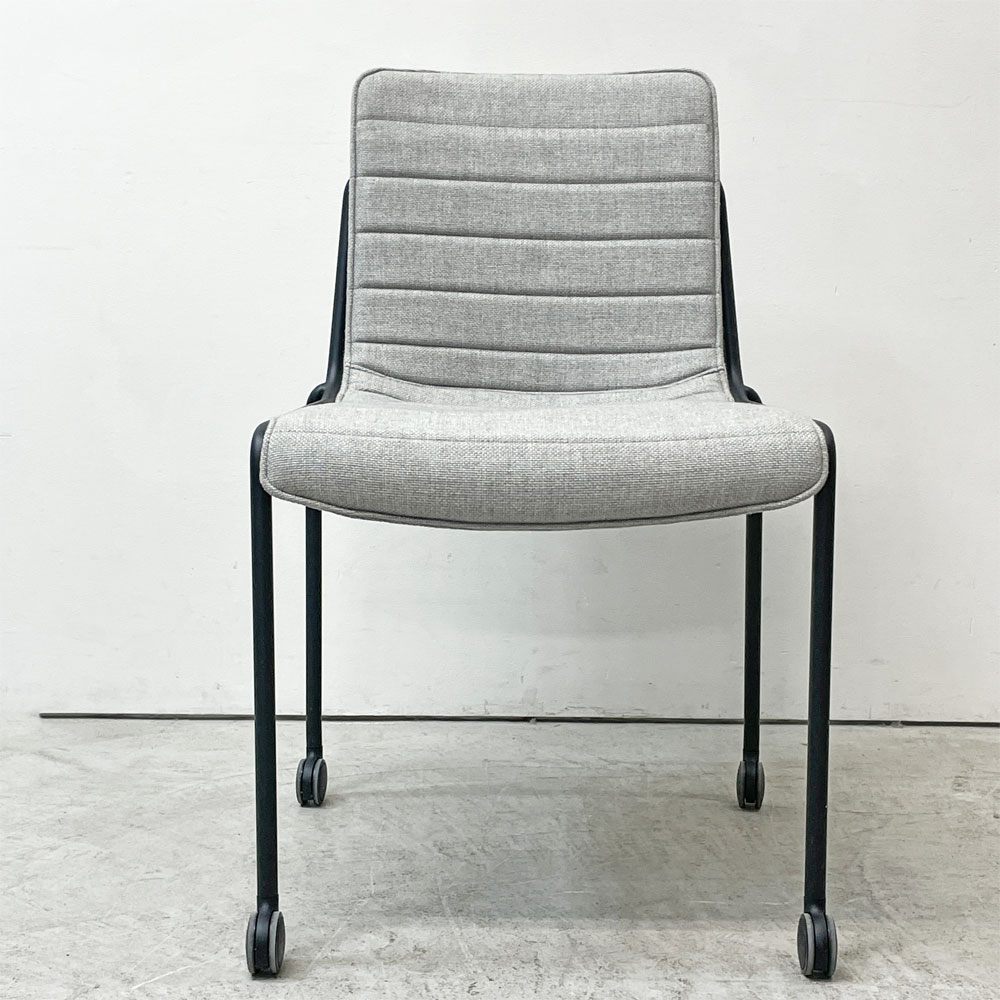 コクヨ KOKUYO オフセットフレームチェア offset frame chair オフィスチェア スタッキングチェア 4本脚 ファブリックシート スカイグレー キャスター A ●