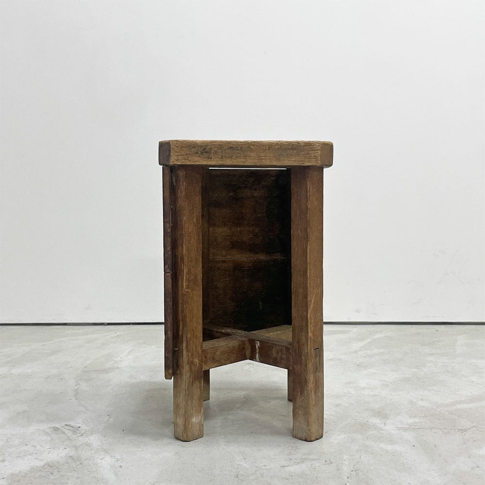 ジャパンビンテージ Japan Vintage スツール 図工椅子 角椅子 花台 ディスプレイスタンド 無垢材 木味 古家具 ●