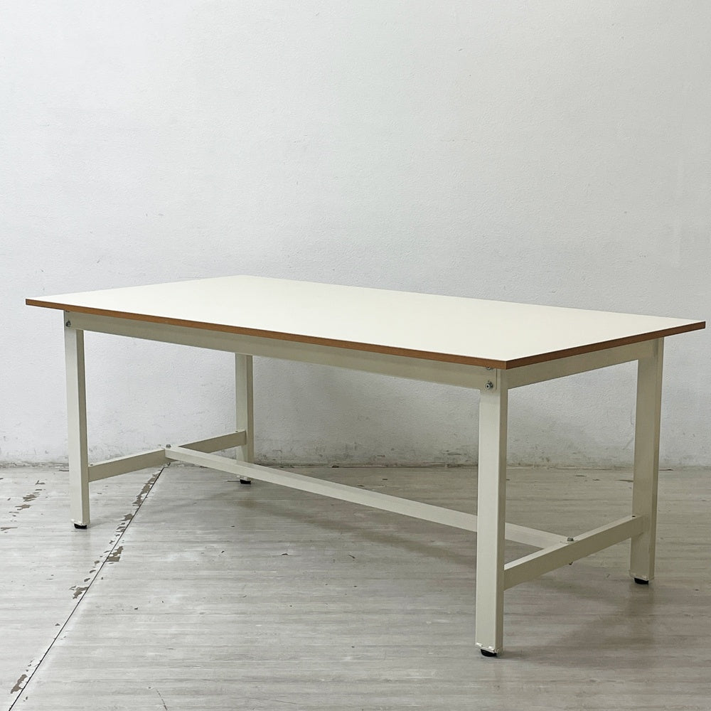 サカエ 軽量作業台 ダイニングテーブル ワーキングデスク アイボリー W180cm メラミン天板 アジャスター付 ●