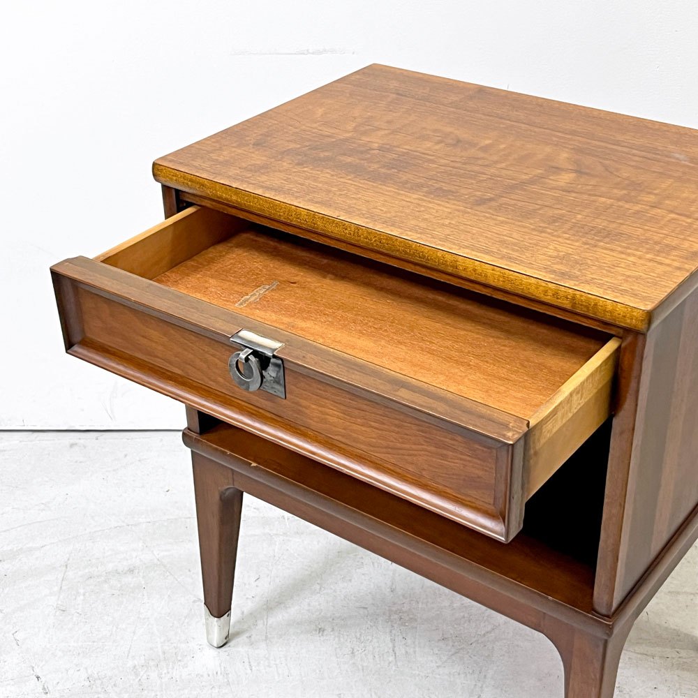 ホワイトファニチャー カンパニー White Furniture Company ナイトテーブル サイドチェスト 1ドロワー USビンテージ US Vintage 米国家具 ミッドセンチュリー ●