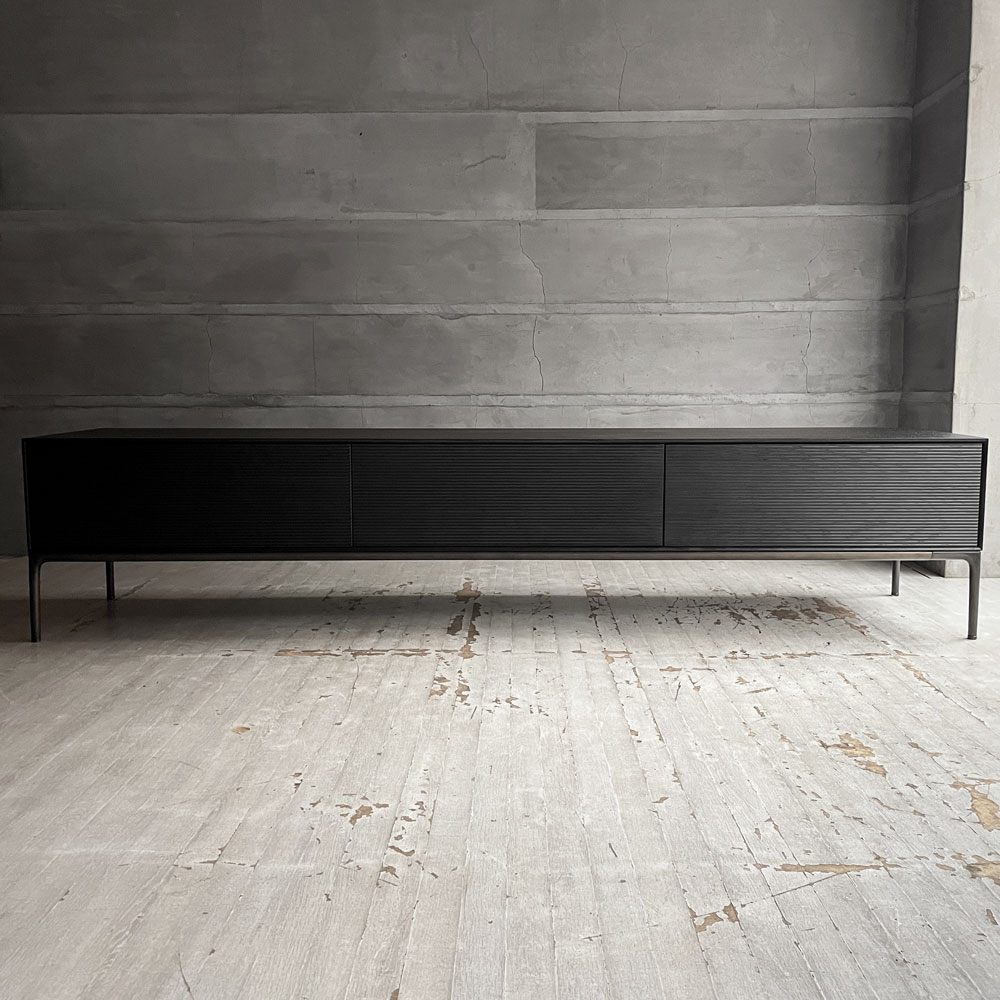 タイムアンドスタイル TIME＆STYLE スタンダードコンポジションキャビネット Standard composition cabinet C-612 TVキャビネット AVボード オーク材 真鍮脚 黒染め 定価￥924,000-