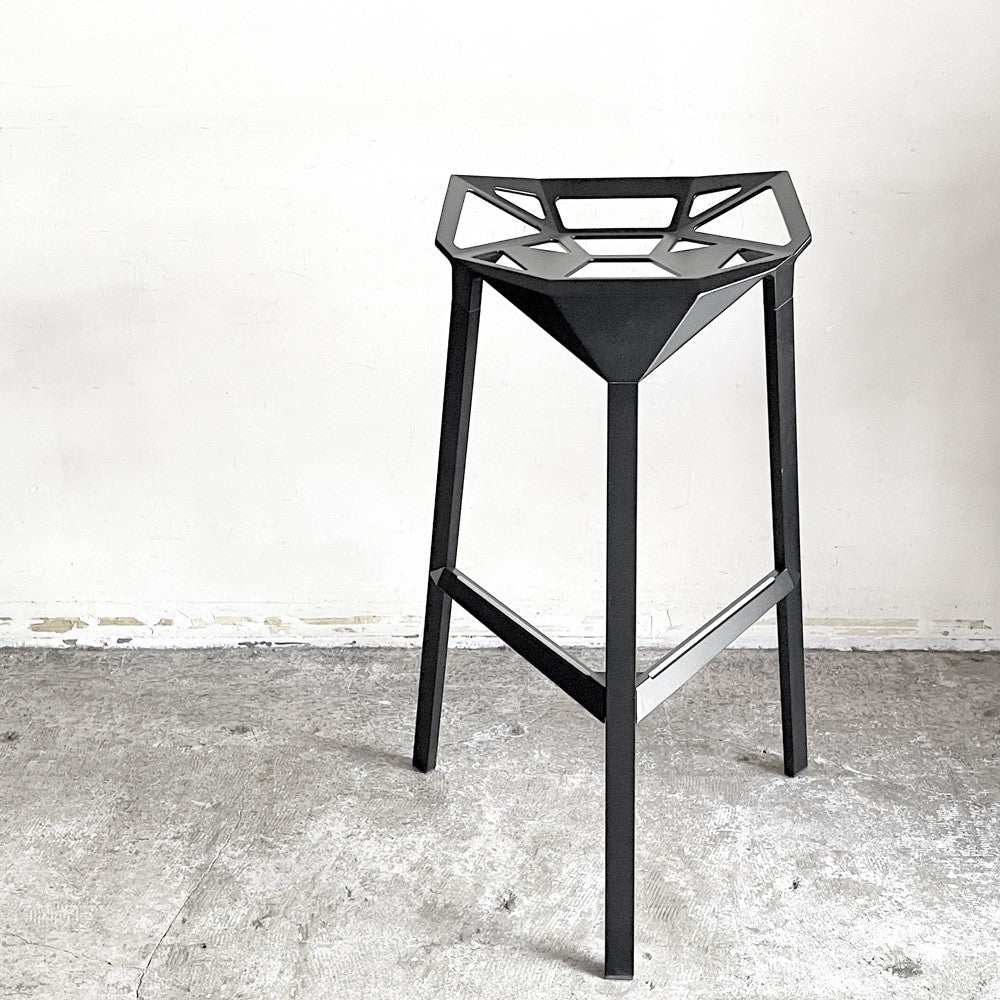 マジス MAGIS スツールワン STOOL_ONE カウンターチェア スタッキングチェア ブラック コンスタンチン・グルチッチ イタリア A ■