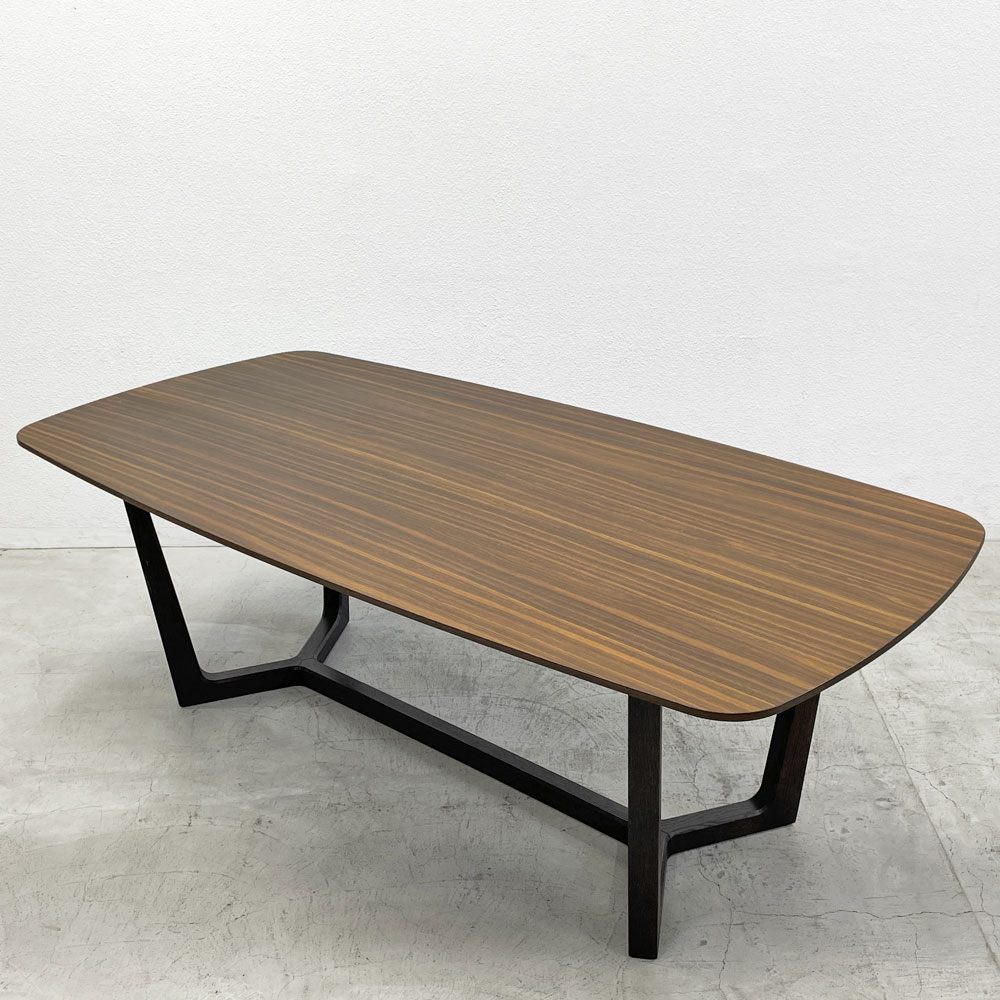 ポリフォーム Poliform コンコルド スクエア ダイニングテーブル CONCORDE SQUARE DINING TABLE W218.5cm Emmanuel Gallina アクタス取扱 参考価格約606,100円 〓