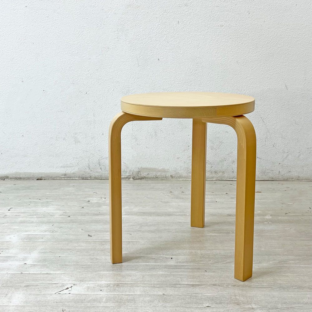 アルテック Artek スツール60 Stool60 バーチ材 ナチュラルラッカー 3本脚 アルヴァ・アアルト フィンランド ●