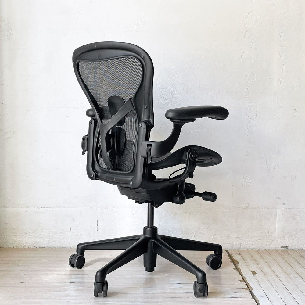 ハーマンミラー Herman Miller アーロンチェア リマスタード フル装備 Aサイズ デスクチェア オフィスチェア オニキスウルトラマット アルミダイキャスタベース ポスチャーフィット 2022年製 ★