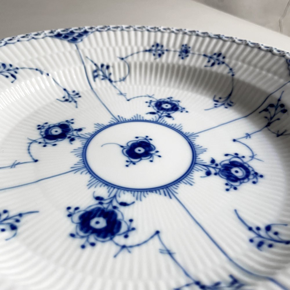 ロイヤルコペンハーゲン ROYAL COPENHAGEN ブルーフルーテッド ハーフレース ディーププレート 25.5cm 深皿 丸皿 陶器 北欧食器 廃番 美品 C ♪