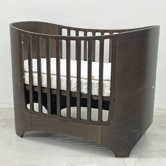 リエンダー Leander ベビーベッド BABY BED ビーチ材 ウォールナットカラー ０歳から3歳程度まで 定価165,000 美品 デンマーク  〓