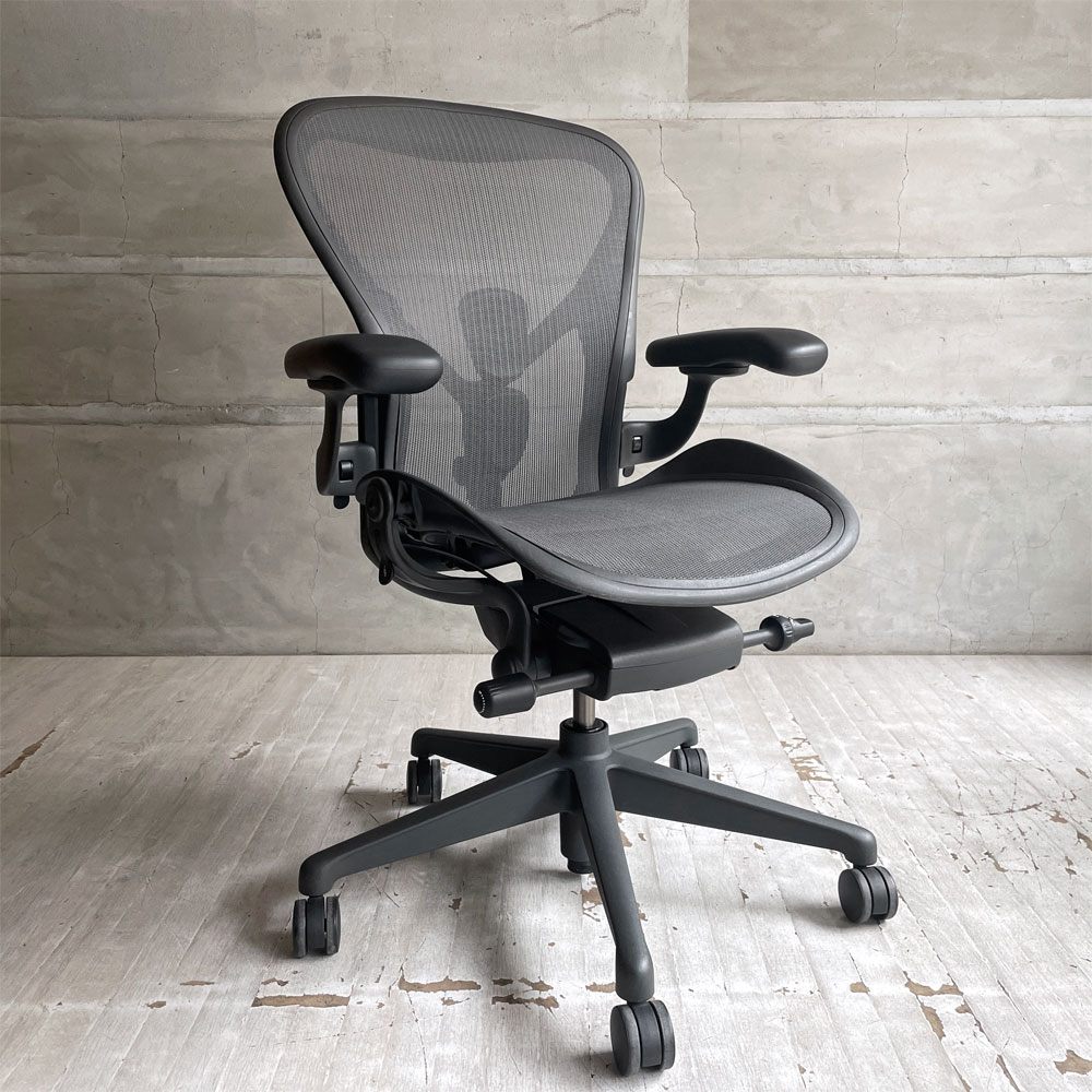 ハーマンミラー Herman Miller アーロンチェア リマスタード フル装備 Bサイズ デスクチェア オフィスチェア グラファイトベース ポスチャーフィットSL ♪