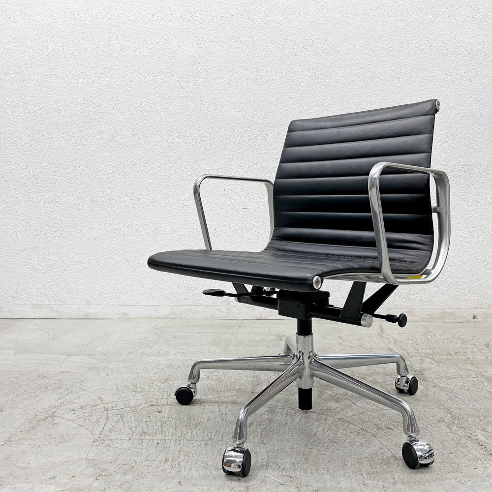 ハーマンミラー Herman Miller イームズアルミナムグループチェア マネージメントチェア アルミバフベース ガス圧昇降仕様 5本脚 キャスタータイプ 本革 イームズ D 〓