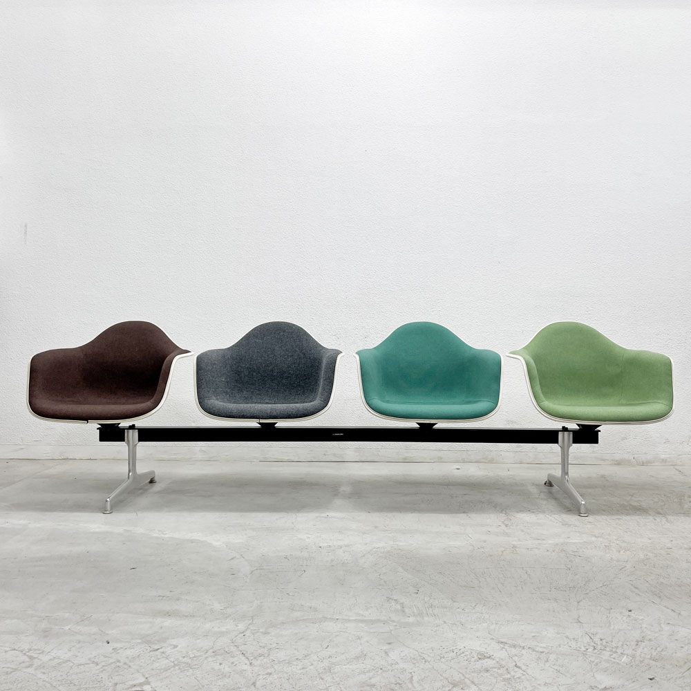 ハーマンミラー Herman Miller ビンテージ エアポートベンチ タンデムシート 4連 アームシェル 2nd ファブリック 新品張替え済 イームズ 希少ブラウン・グレー・グリーン・ライトグリーン A 〓