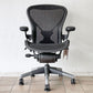 ハーマンミラー Herman Miller アーロンチェア クラシック Bサイズ ポスチャーフィット フル装備 グラファイトベース ヘッドレスト付き ◇