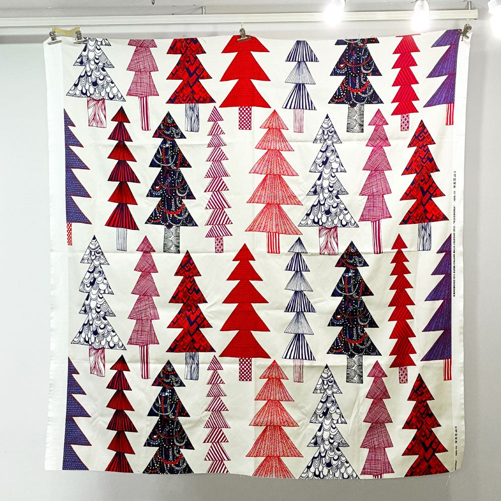 マリメッコ marimekko クーシコッサ Kuusikosssa もみの木 ファブリック 生地 Maija Louekari 北欧雑貨 約150×156cm ●