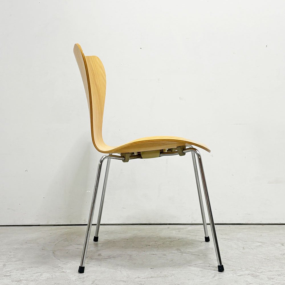 フリッツハンセン Fritz Hansen 3107 セブンチェア ラッカー仕上げ スタッキング アルネ・ヤコブセン デンマーク 北欧家具 ビンテージ B ●