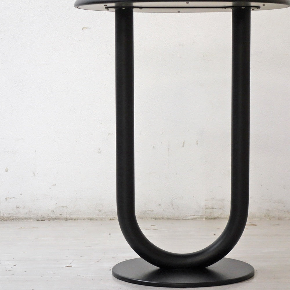 デサルト DESALTO ストロング STRONG カウンターテーブル ミディアム ユージェニー・キトレ Eugeni Quitlet Cassina取扱 ●