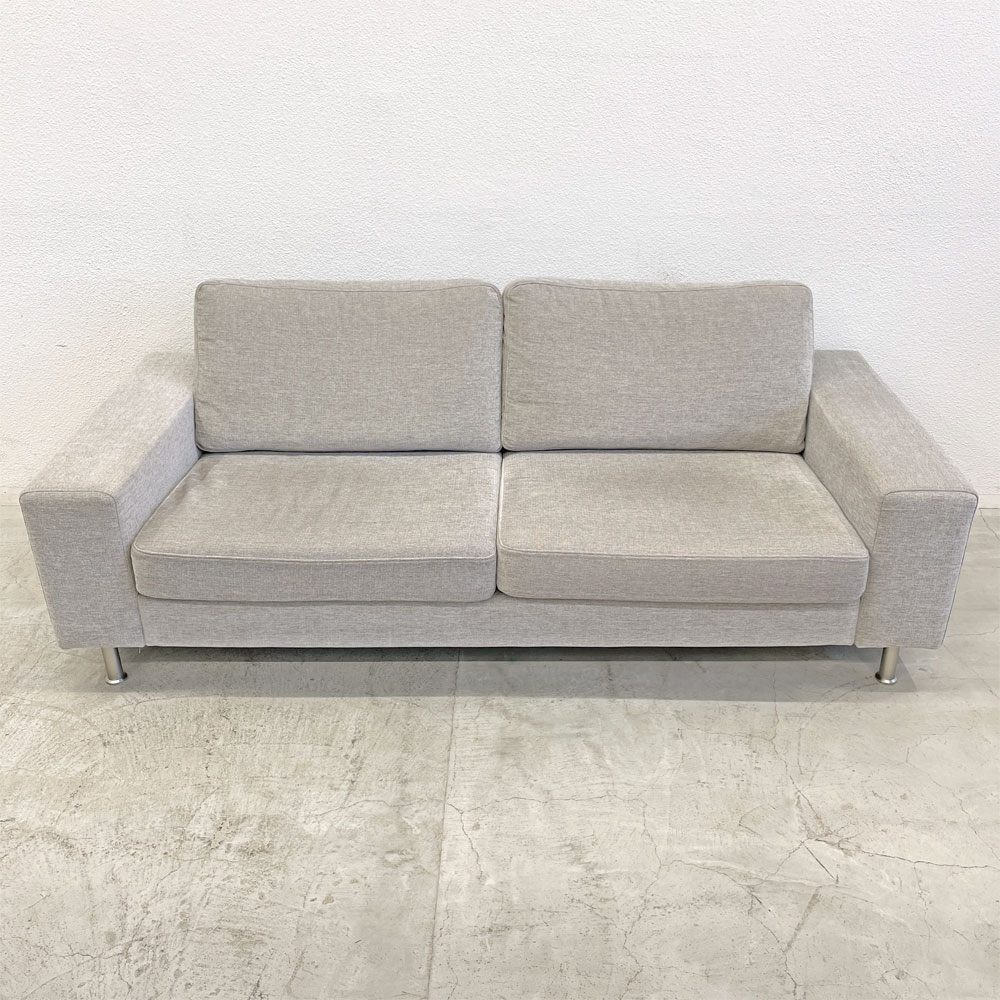 ボーコンセプト BoConcept I.D.V. 2.5シーター ソファ ファブリック ステンレスレッグ グレー系ファブリック 背座カバーリング仕様 W203cm + オットマン & 大小クッション 付属 ダニッシュモダン 北欧家具 〓