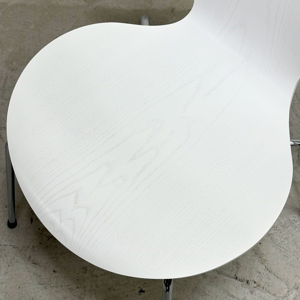 フリッツハンセン Fritz Hansen 3107 セブンチェア カラードアッシュ ホワイト スタッキング アルネ・ヤコブセン デンマーク 北欧家具 ●