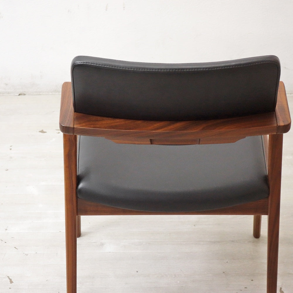 冨士ファニチア FUJI FURNITURE コティ Koti アームレスチェア ウォールナット材 ハーフアーム D03780N A ●