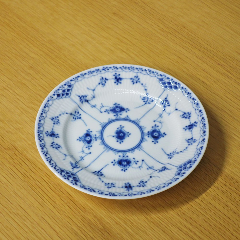ロイヤルコペンハーゲン ROYAL COPENHAGEN ブルーフルーテッド ハーフレース プレート 17cm 北欧食器 C ◎