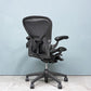 ハーマンミラー Herman Miller アーロンチェア クラシック Bサイズ ポスチャーフィット フル装備 グラファイトベース デスクチェア オフィスチェア 2019年製 ◎