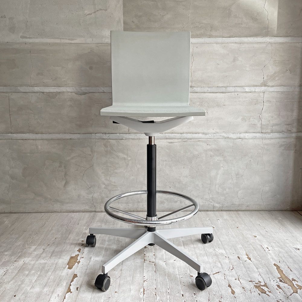 ヴィトラ Vitra ゼロフォー カウンター 04 Counter オフィスチェア ハイチェア カウンターチェア グレー キャスターチェア マールテン・ヴァン・セーヴェレン ♪