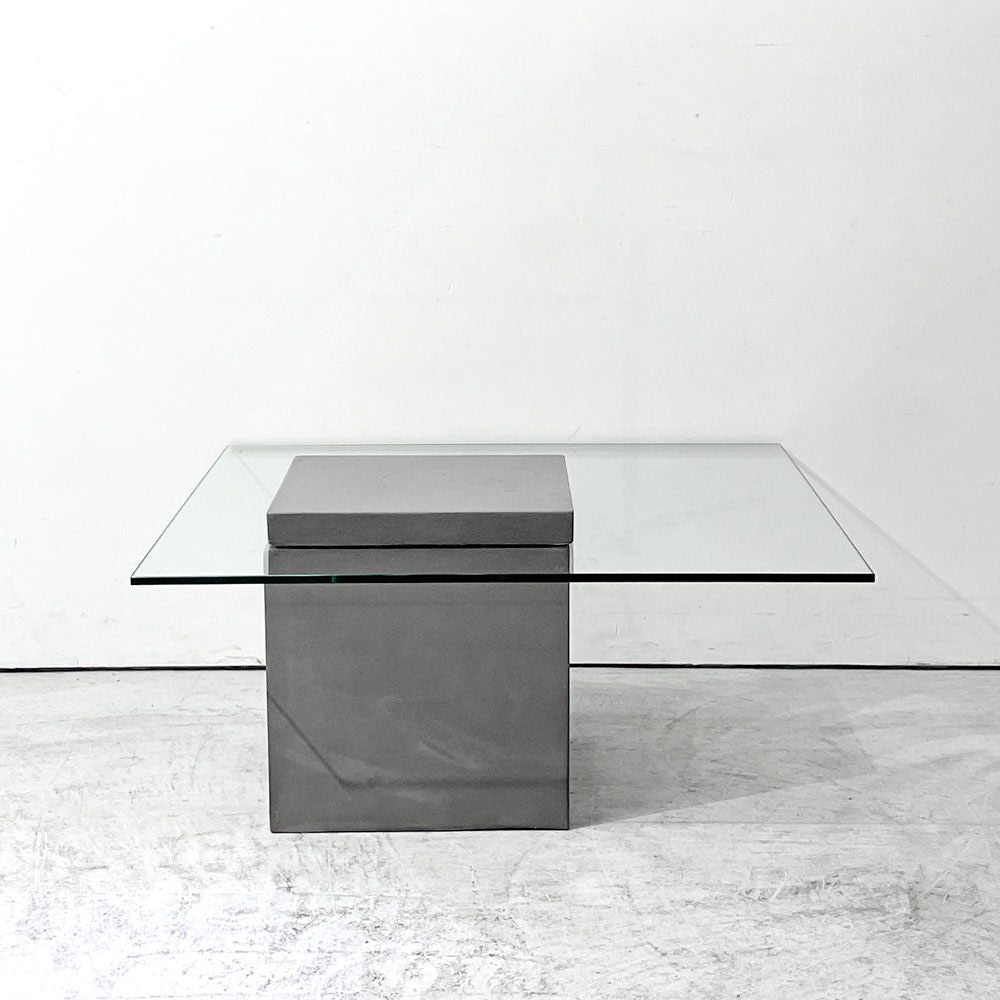 モーダエンカーサ moda en casa フライングテーブル FLYING TABLE コンクリートベース ガラス ローテーブル 定価 ￥74,800- ●